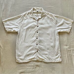 Tommy Bahama Silk Short Sleeve Textured Button Down Collared Hawaiian Shirt